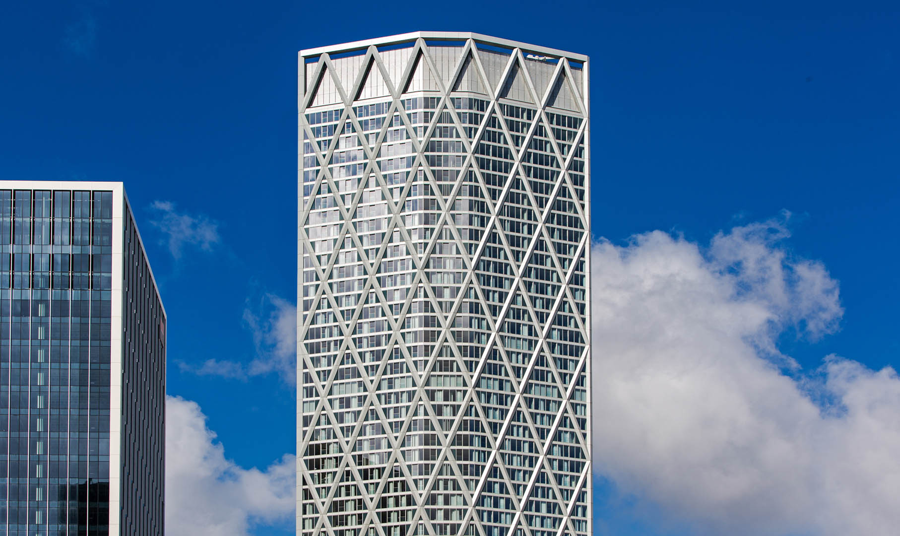 Newfoundland Tower, London - © DroneScope